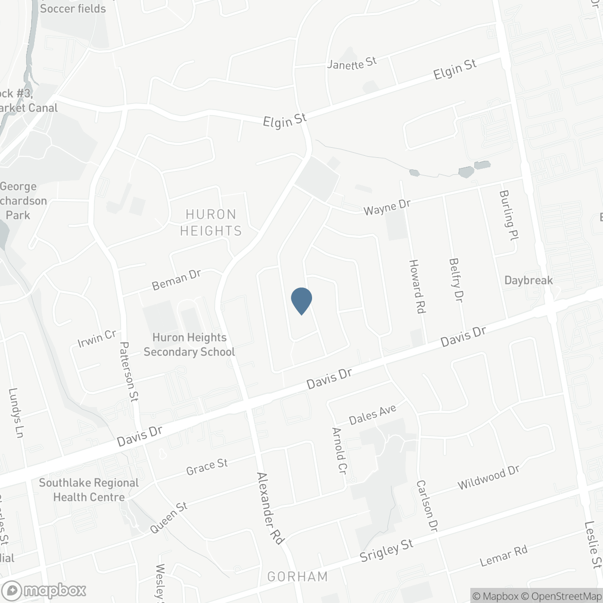 66 HOWLETT AVENUE, Newmarket, Ontario L3Y 5S5